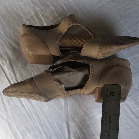 Capezio Shoes Capezio Pedini Femme 85m Tan Dance Shoes 9m Black